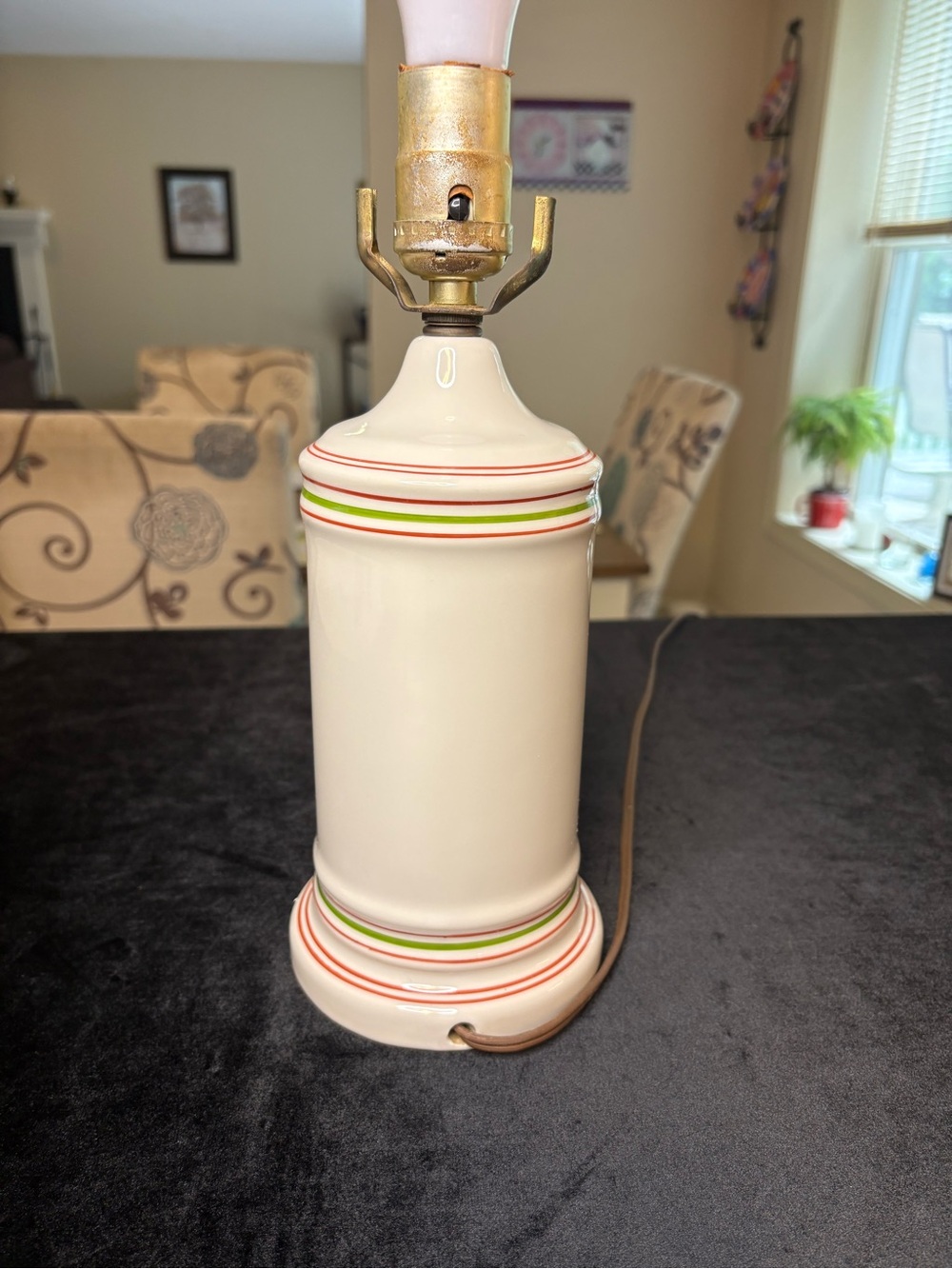Vintage Porcelain Pfaltzgraff Fox Hinting Scene Table Lamp - Picture 5 of 6